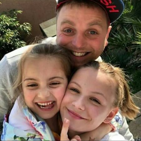 Bryony Hanby and her siblings took a picture together.